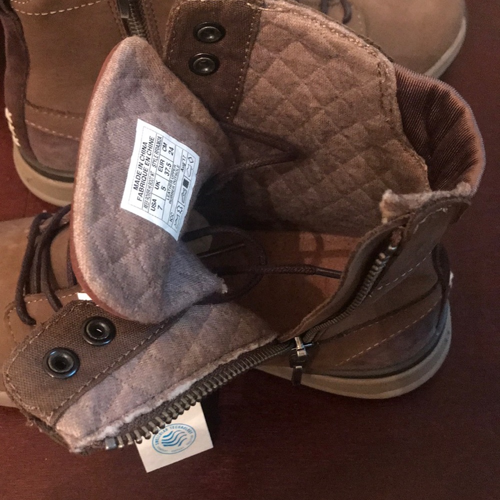 Reef Rover Hi Boot - Picture 6 of 8